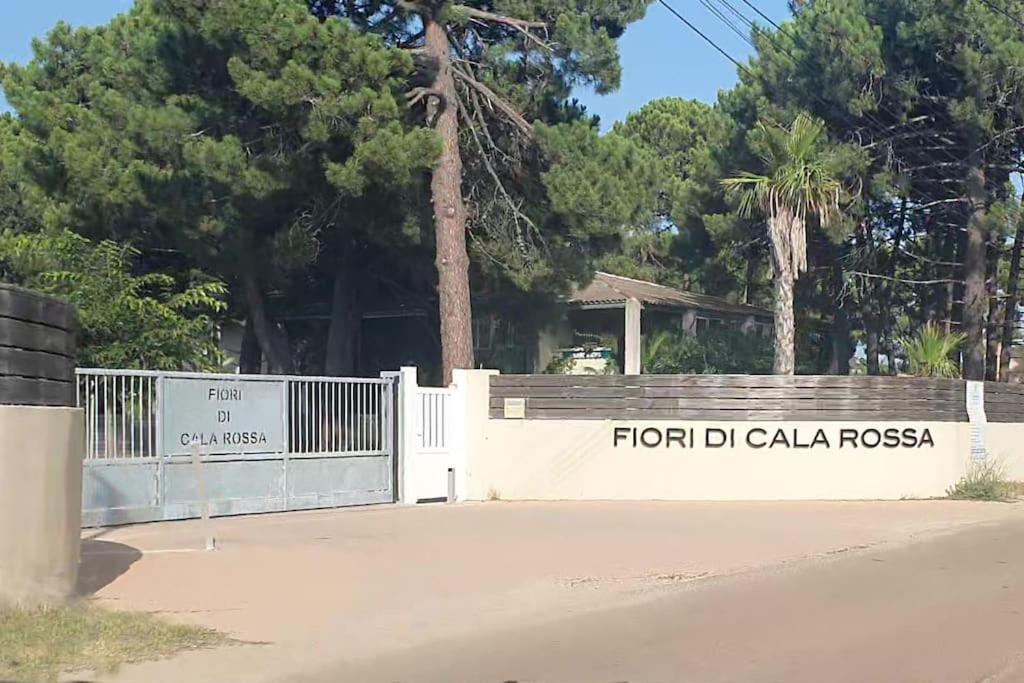 Fiori Di Cala Rossa Appartement T3 Dans Residence Hotelliere Chez Virginie Lecci Exterior photo